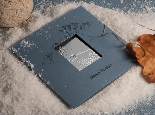 Tarjetas navideñas con acabado de escultura con stamping plata