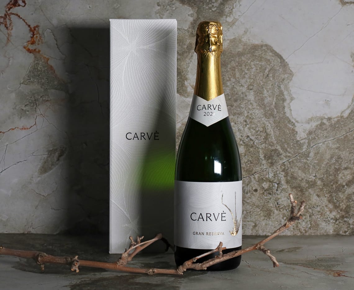 Etiquetas en botellas de cava