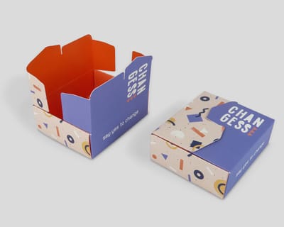 Caja con cierre cruzado