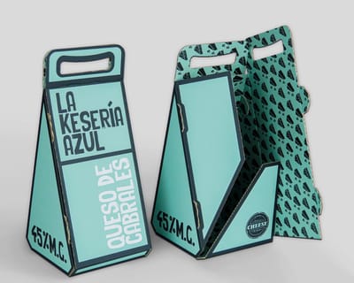 Cajas triangulares con asa